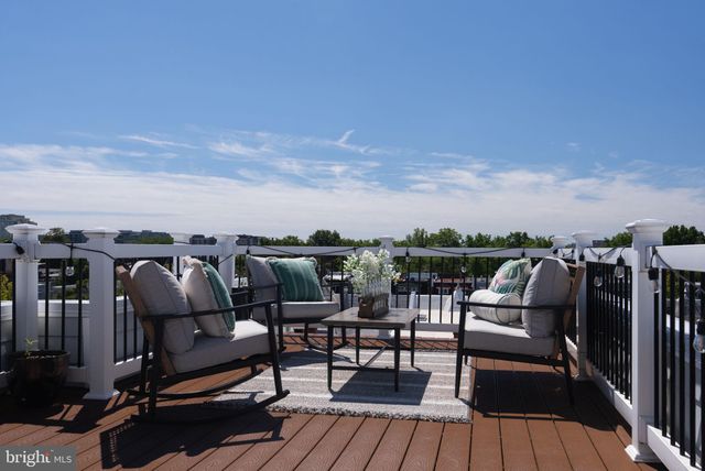 $898,000 | 120 S Street Northwest, Unit 2, Washington, DC 20001