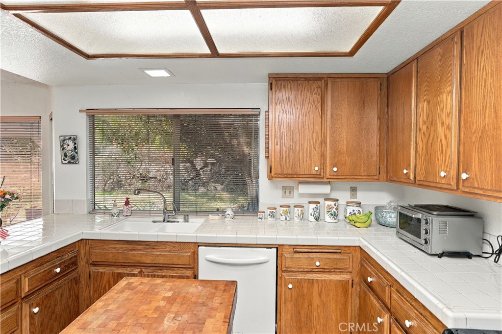 439 Mission Grove Parkway North Riverside, CA 92506 - Photo 24 of 56 Gallery Image 24