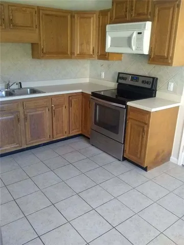 $1,250 | 1 Oaks Place, Lago Vista, TX 78645