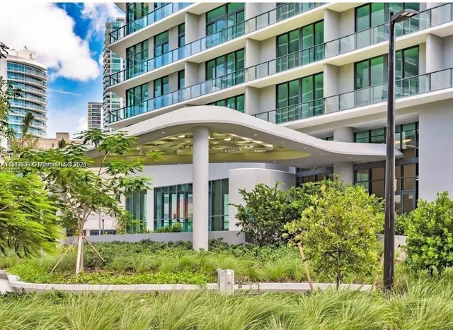 $5,950 | 501 Northeast 31st Street, Unit 3006, Miami, FL 33137