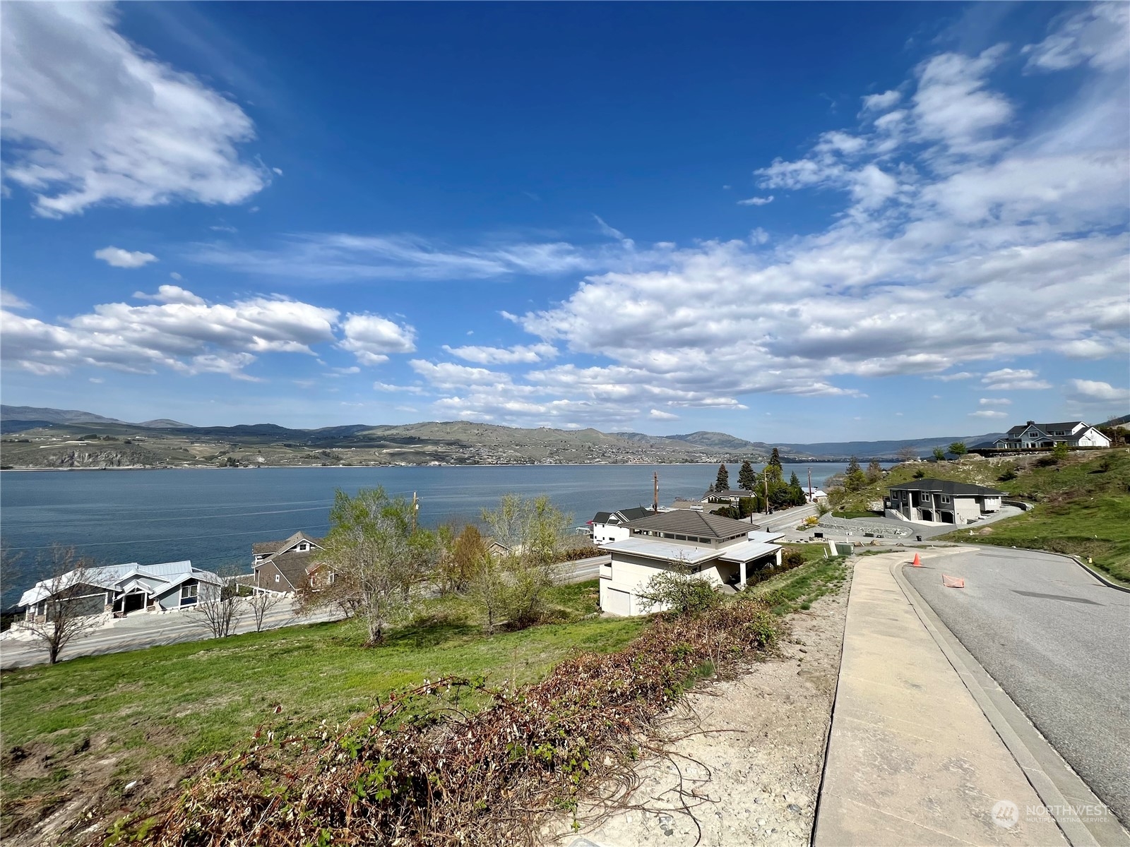 70 Grandview Lane Chelan, WA 98816 - Photo 2 of 20