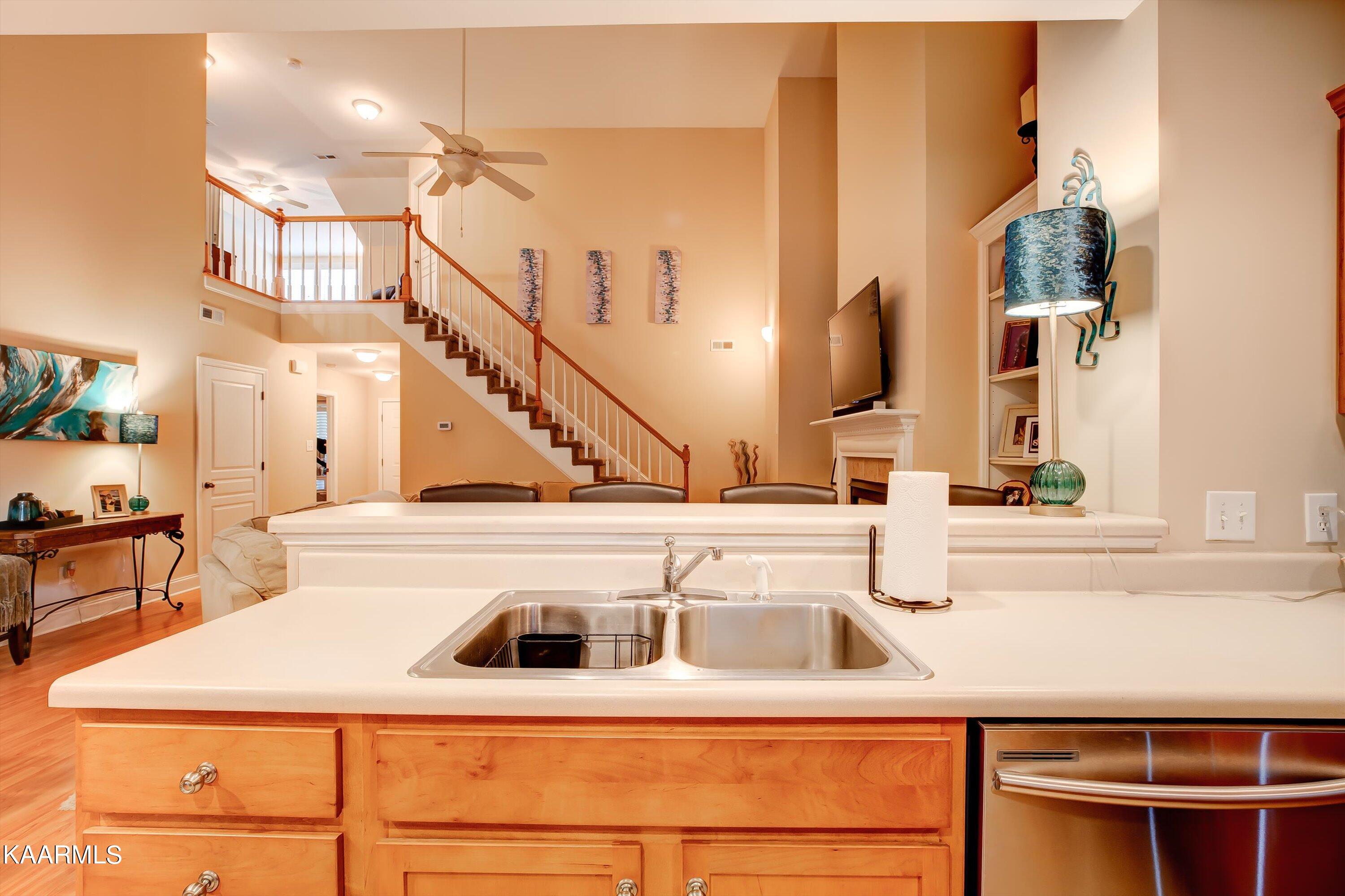 714 Loop Road Knoxville, TN 37934 - Photo 11 of 33 Kitchen to Great Room