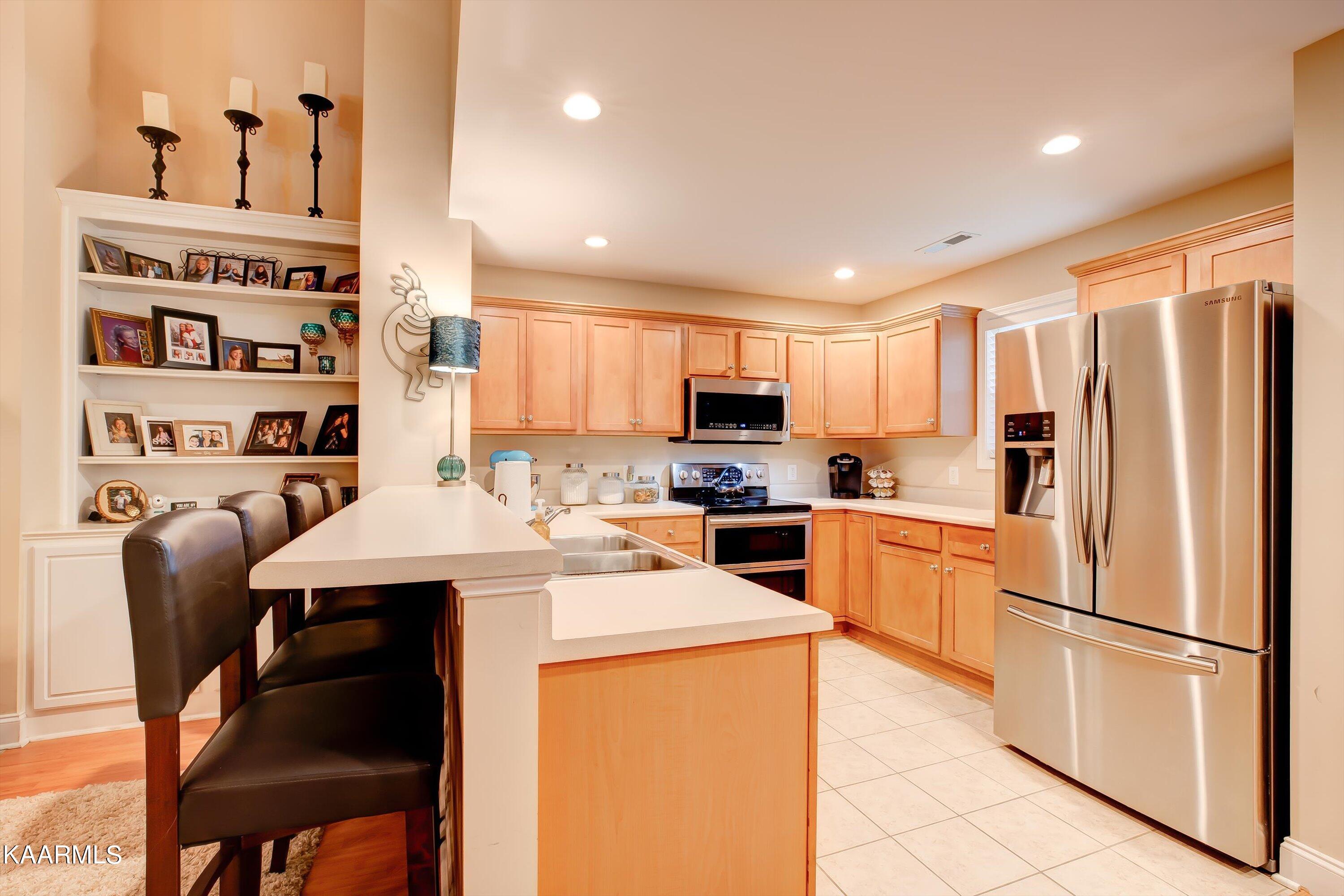 714 Loop Road Knoxville, TN 37934 - Photo 15 of 33 Breakfast Bar