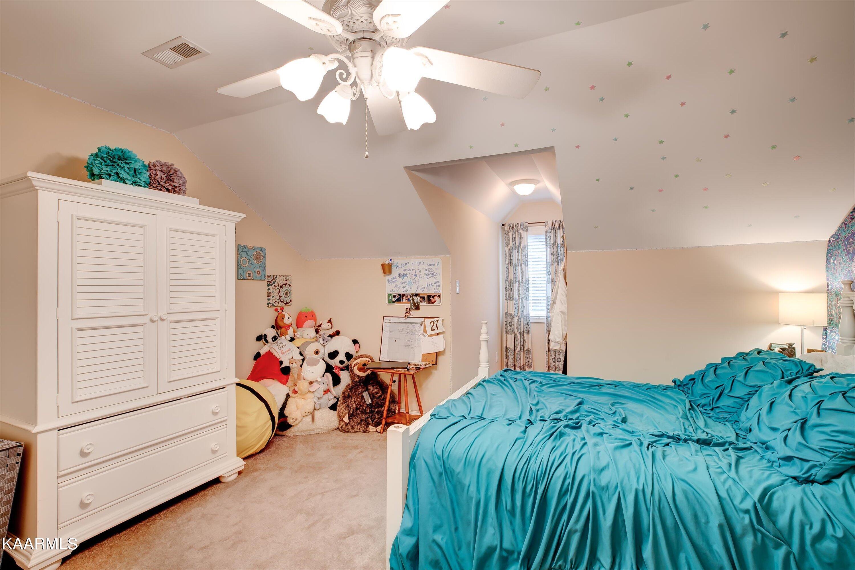 714 Loop Road Knoxville, TN 37934 - Photo 23 of 33 Bedroom 3
