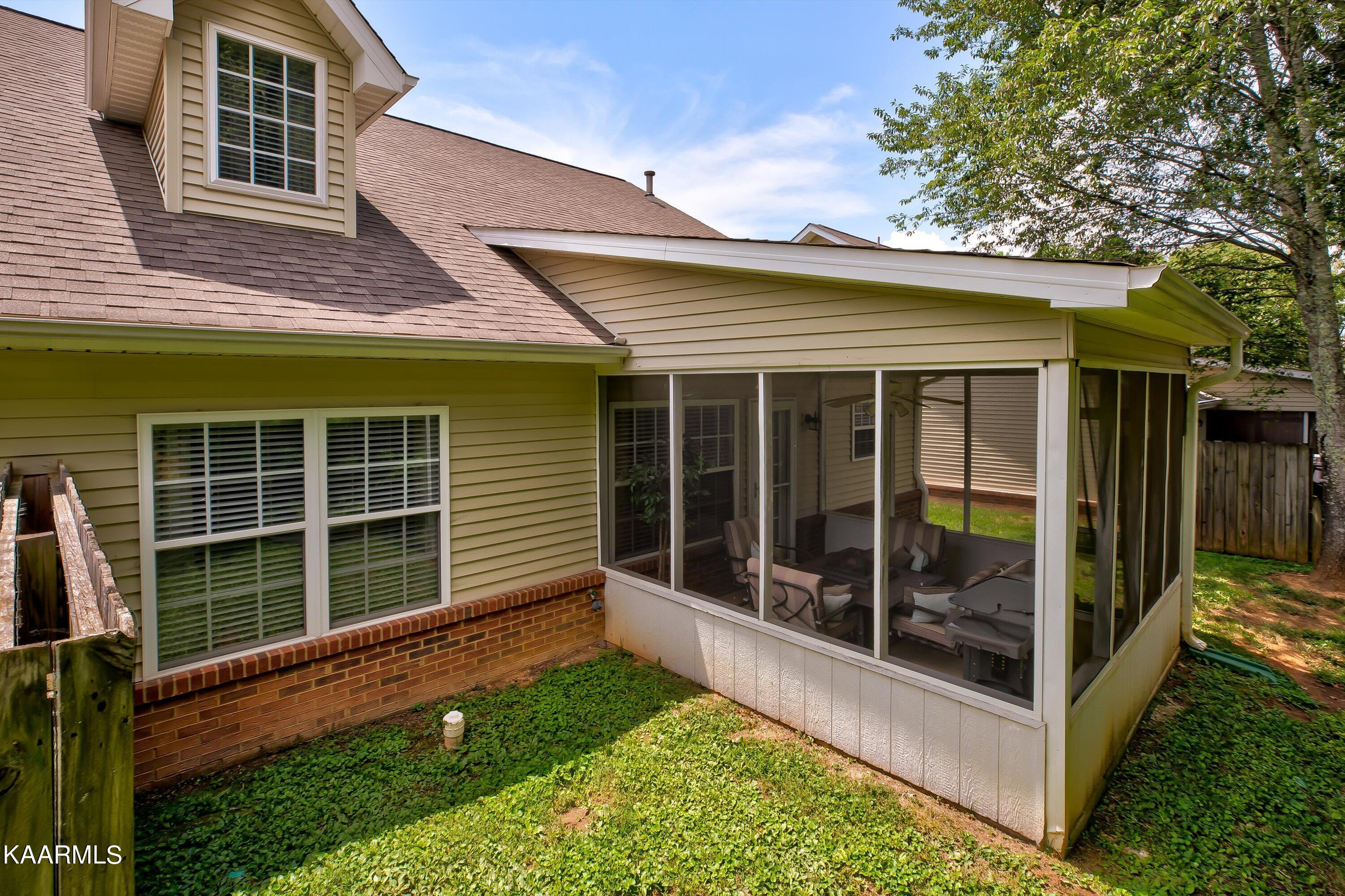 714 Loop Road Knoxville, TN 37934 - Photo 31 of 33 Covered Patio