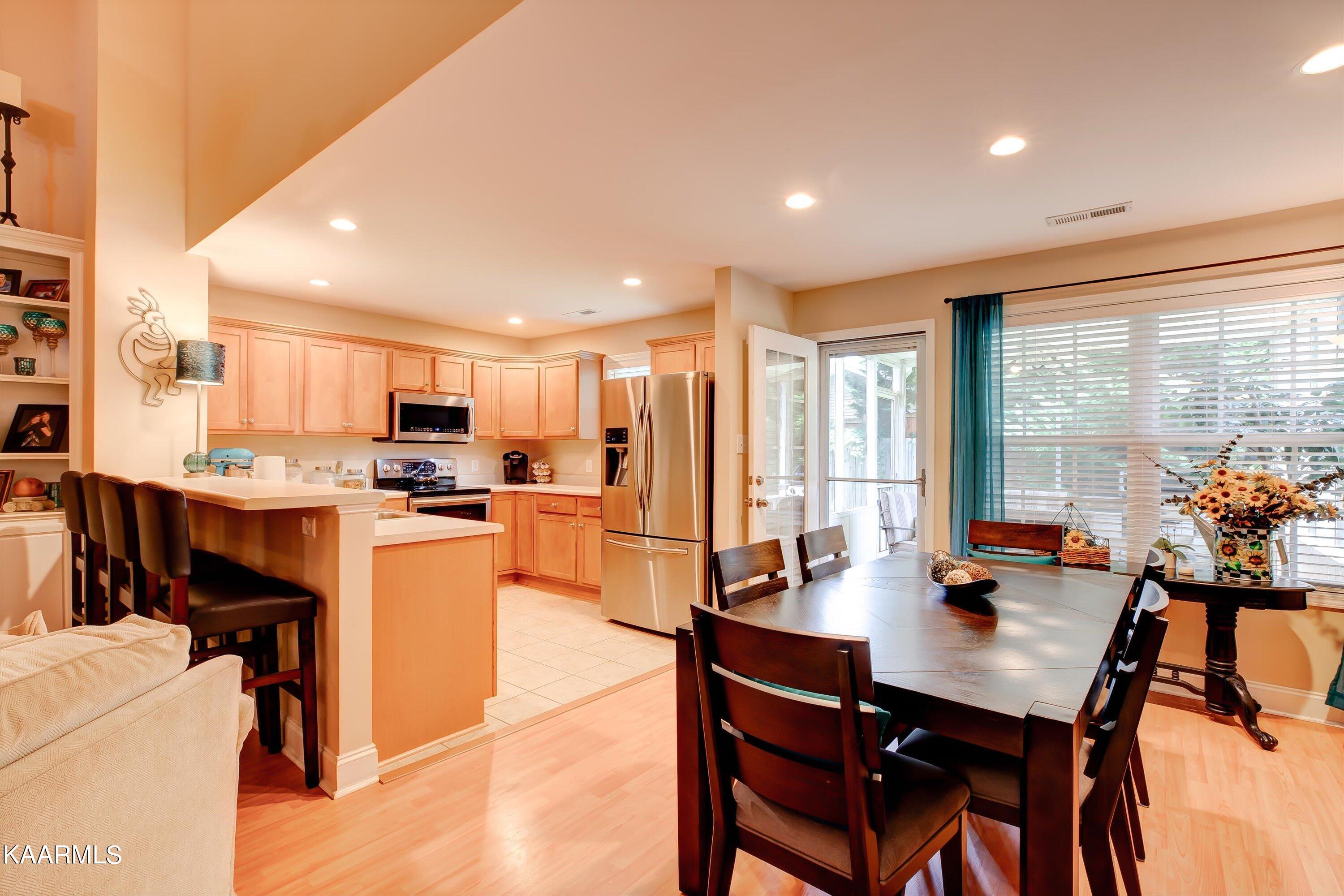 714 Loop Road Knoxville, TN 37934 - Photo 8 of 33 Dining to Kitchen