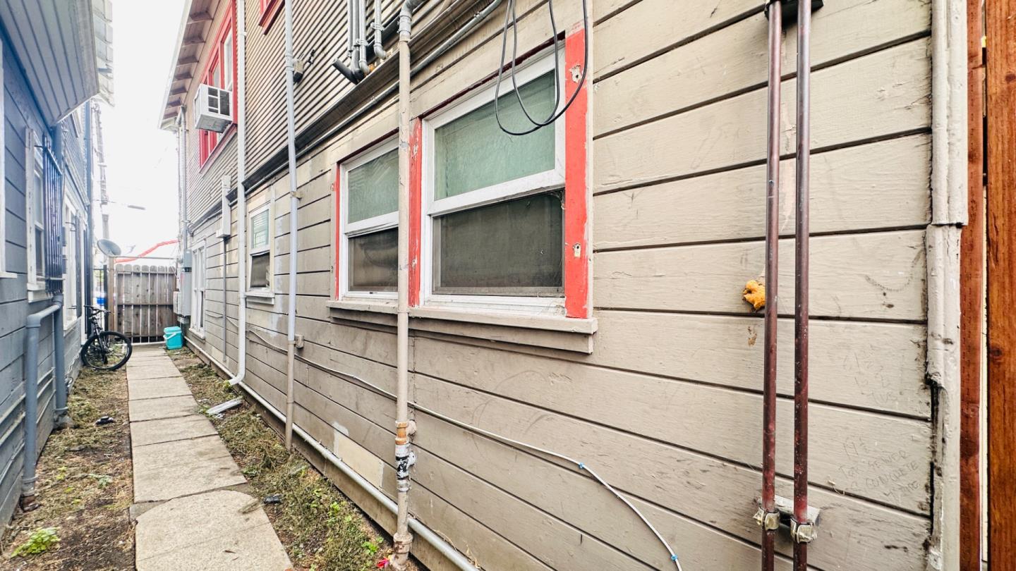 1439 38th Avenue Oakland, CA 94601 - Photo 14 of 15 a view of a balcony with wooden floor