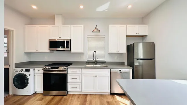 $985,000 | 1439 38th Avenue, Oakland, CA 94601