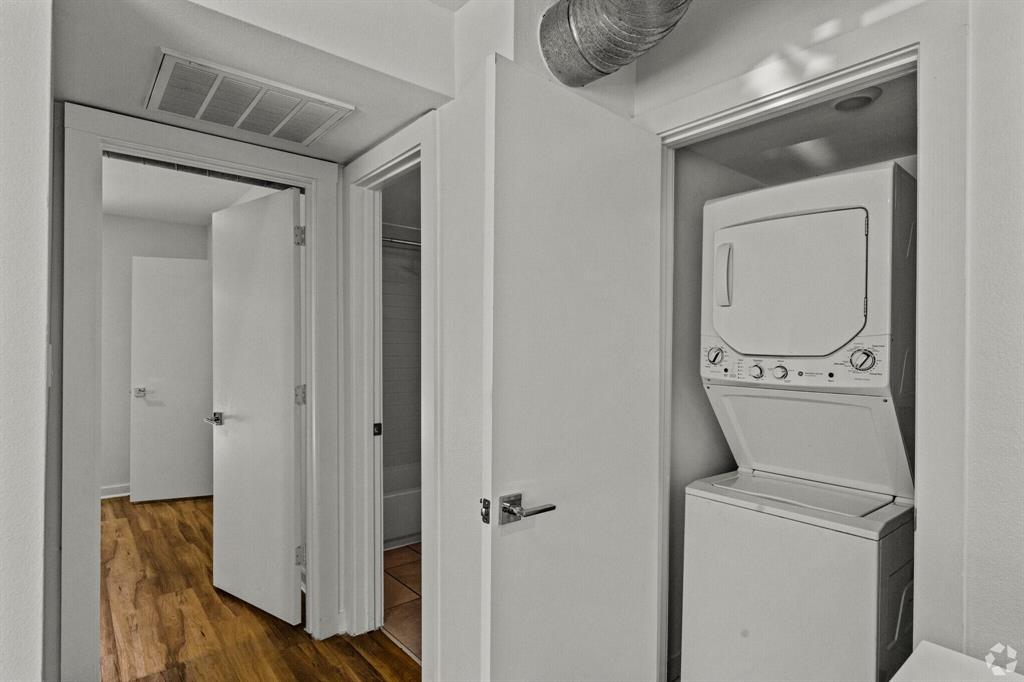 4505 Cedar Springs Road Dallas, TX 75219 - Photo 10 of 13