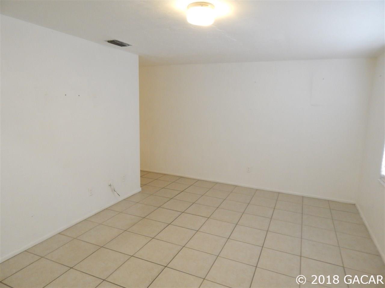 1801 Southwest 68th Terrace Gainesville, FL 32607 - Photo 5 of 26