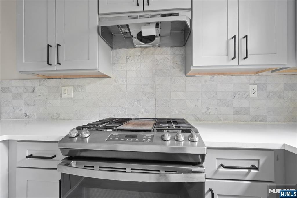 654 South 12th Street Newark, NJ 07103 - Photo 7 of 25