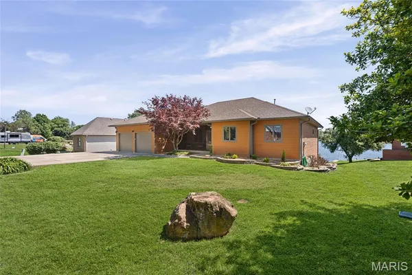 $675,000 | 672 Monaco Drive, Edwardsville, IL 62025