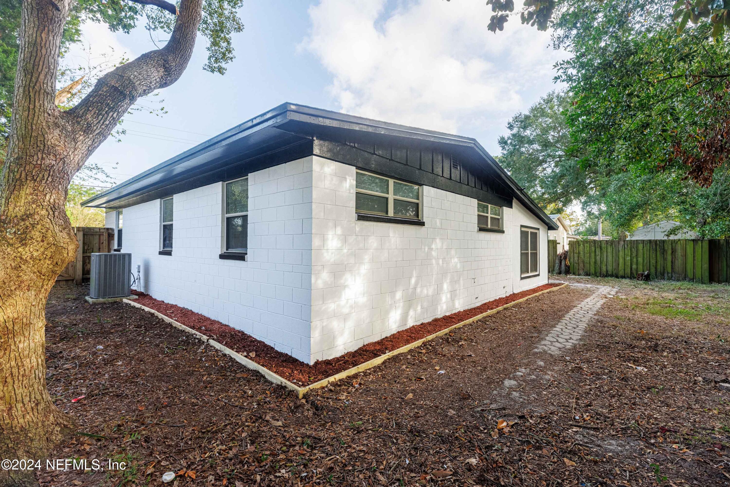 11478 Emuness Road Jacksonville, FL 32218 - Photo 22 of 25 33