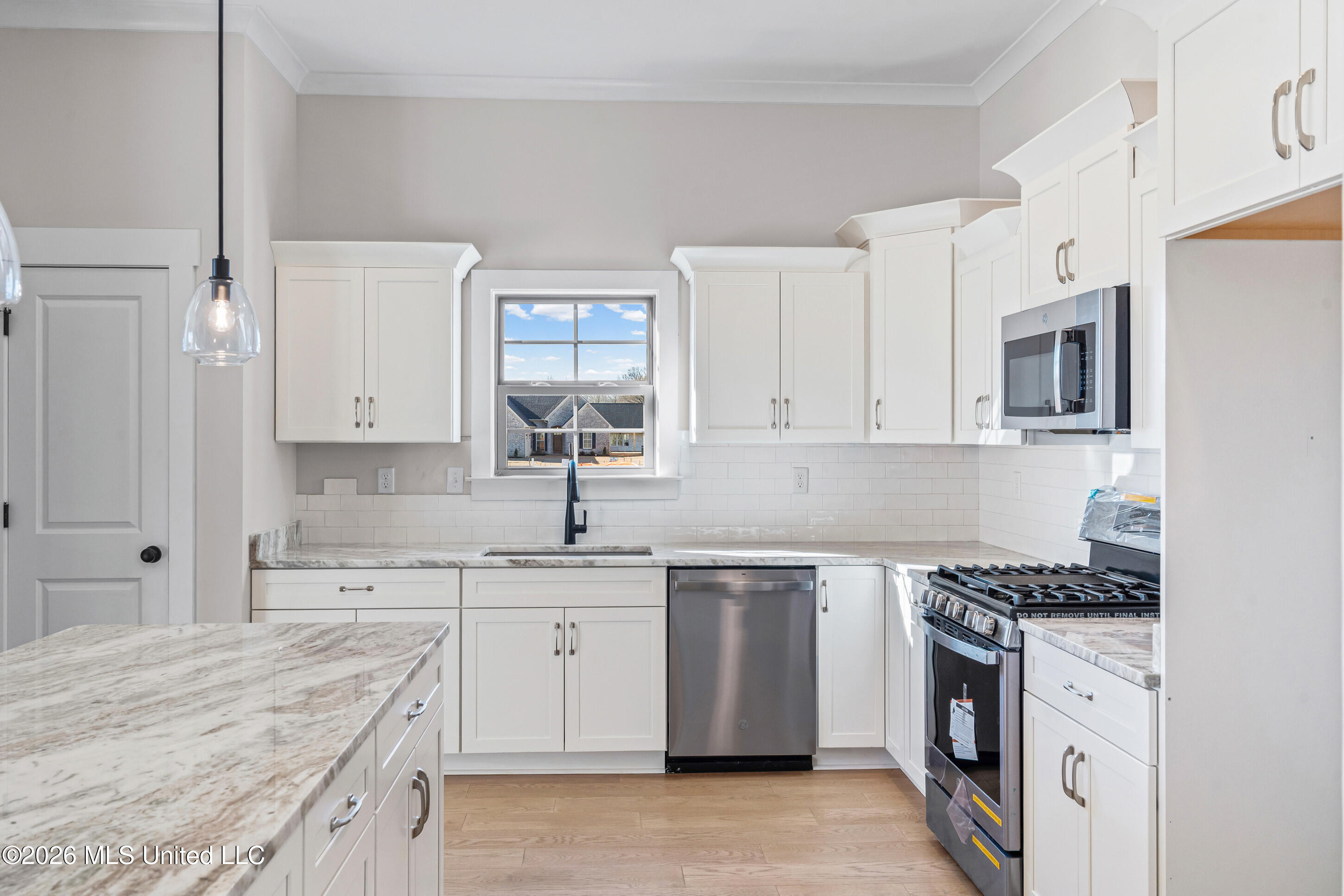 2945 Molly Cove Nesbit, MS 38651 - Photo 3 of 32 10__dsc3909_print