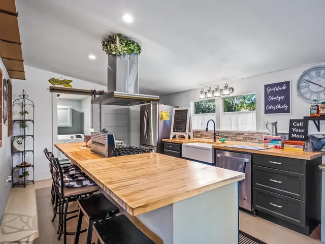 $299,900 | 32 Ward Street, St. Marks, FL 32355