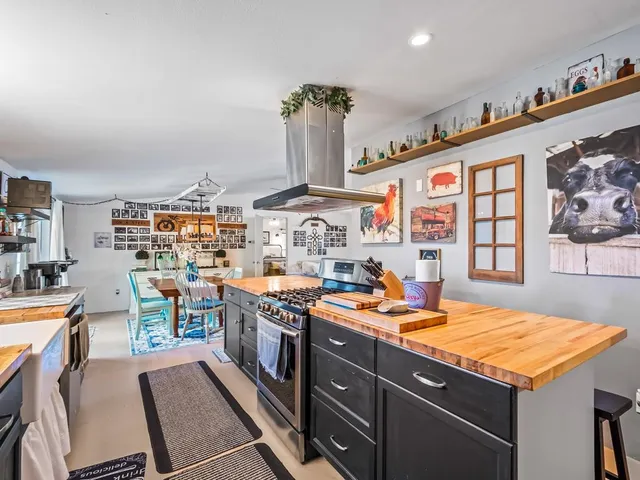 $299,900 | 32 Ward Street, St. Marks, FL 32355