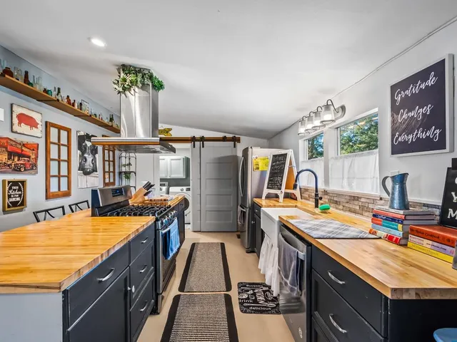 $299,900 | 32 Ward Street, St. Marks, FL 32355