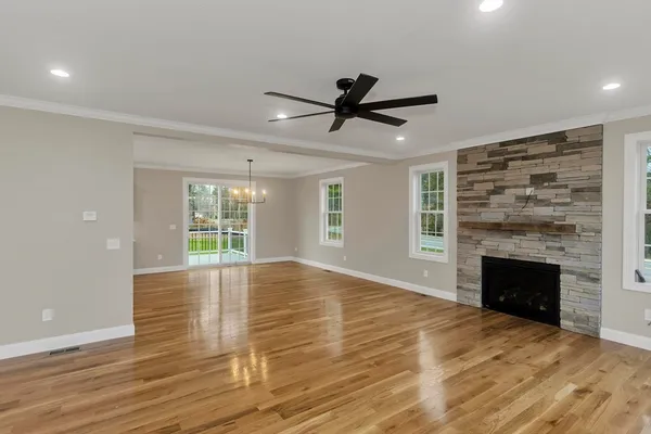 $950,000 | 1 Scarlett Drive, East Longmeadow, MA 01028