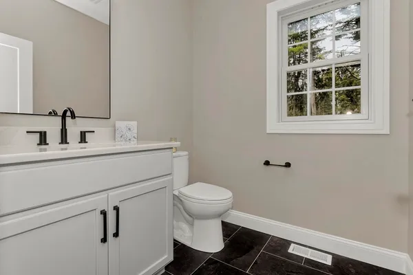 $950,000 | 1 Scarlett Drive, East Longmeadow, MA 01028