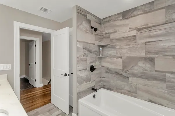 $950,000 | 1 Scarlett Drive, East Longmeadow, MA 01028