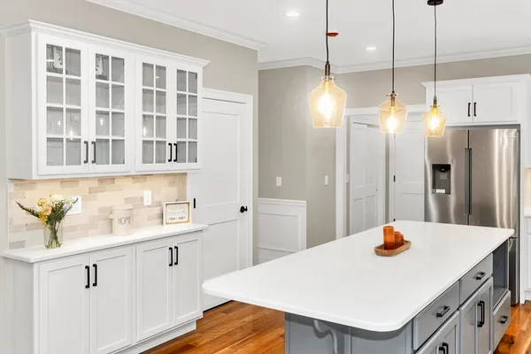 $950,000 | 1 Scarlett Drive, East Longmeadow, MA 01028