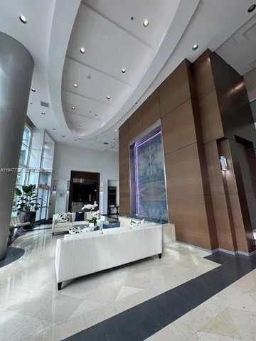 $5,500 | 1155 Brickell Bay Drive, Unit 1802, Miami, FL 33131