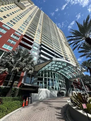 $5,500 | 1155 Brickell Bay Drive, Unit 1802, Miami, FL 33131