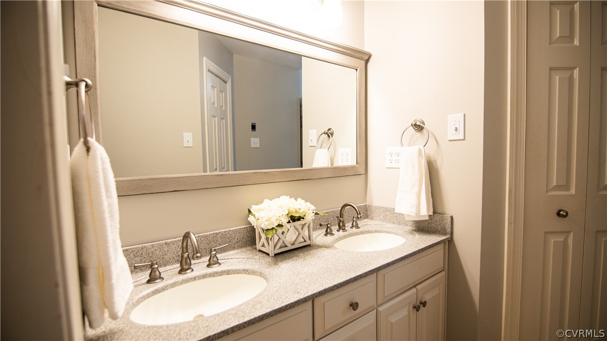 13919 Bayport Landing Road Midlothian, VA 23112 - Photo 18 of 38 Master Bath with Dual Sink Vanity