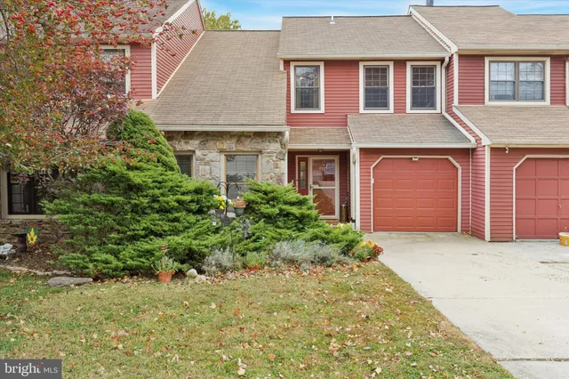 $379,000 | 8550 Trumbauer Drive, Glenside, PA 19038