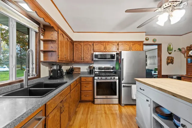 $379,900 | 4132 Bayside Road, Suamico, WI 54173