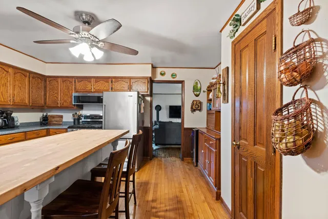 $379,900 | 4132 Bayside Road, Suamico, WI 54173