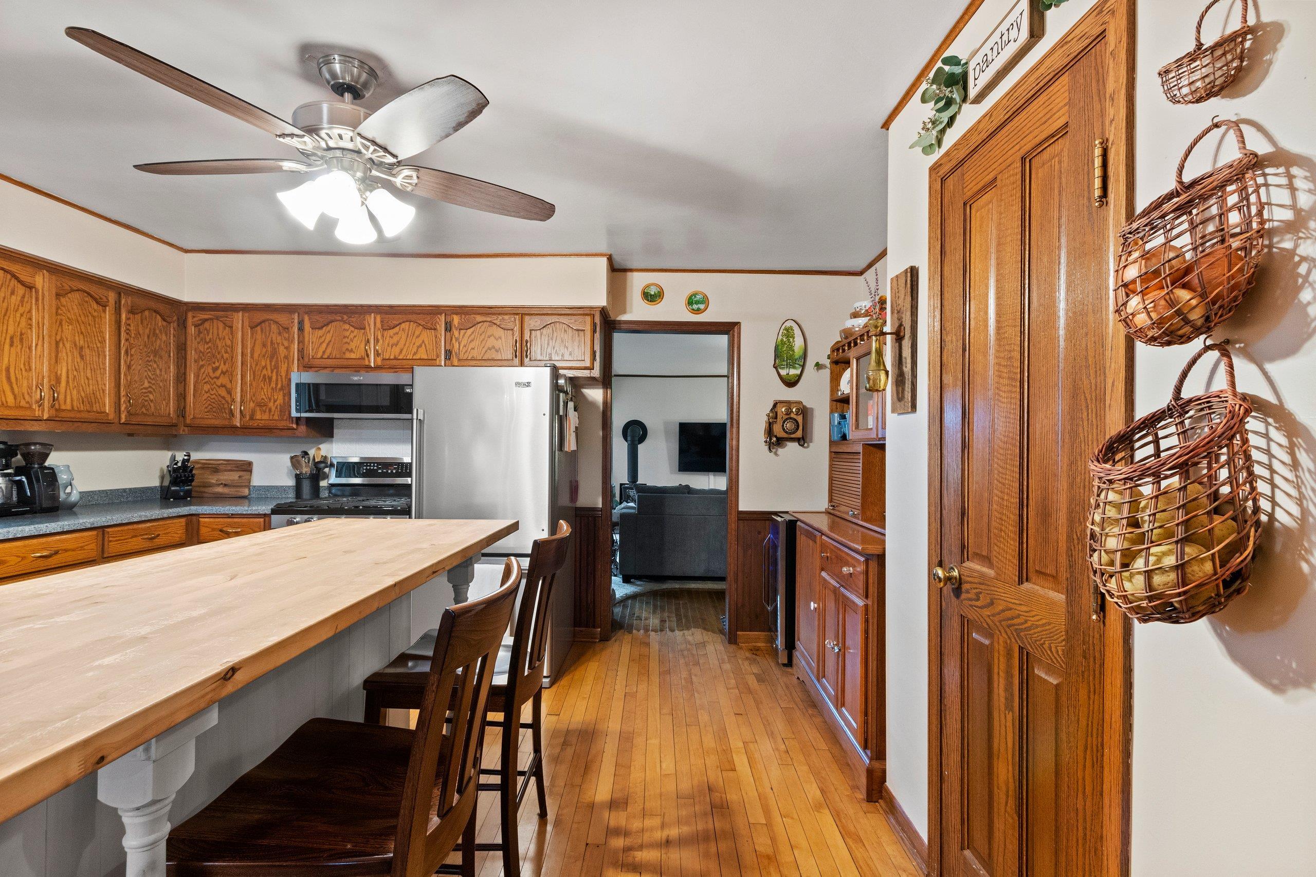 4132 Bayside Road Suamico, WI 54173 - Photo 13 of 82