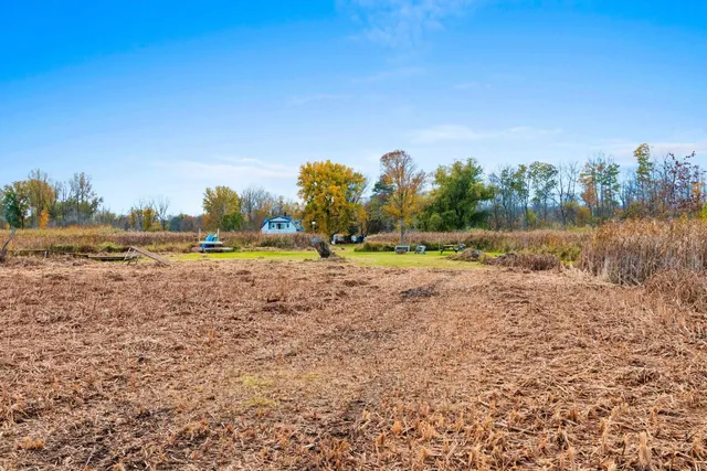 $379,900 | 4132 Bayside Road, Suamico, WI 54173