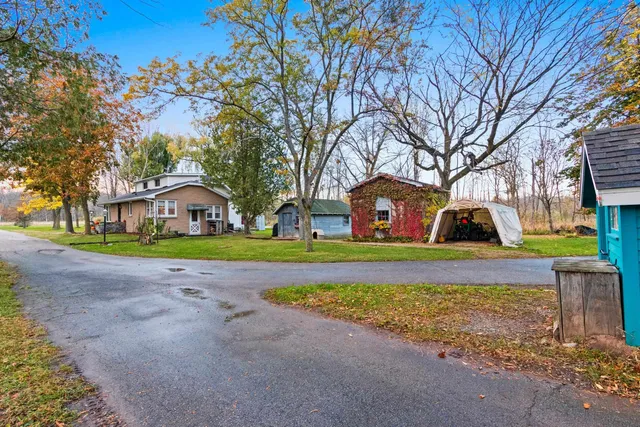 $379,900 | 4132 Bayside Road, Suamico, WI 54173