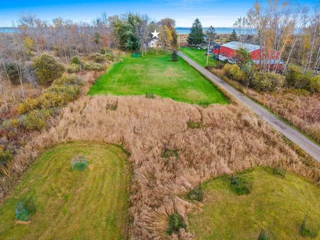 $379,900 | 4132 Bayside Road, Suamico, WI 54173