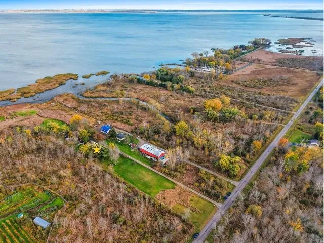 $379,900 | 4132 Bayside Road, Suamico, WI 54173