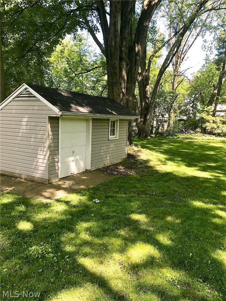 39047 Johnnycake Ridge Road Willoughby, OH 44094 - Photo 12 of 13 Gallery Image 12