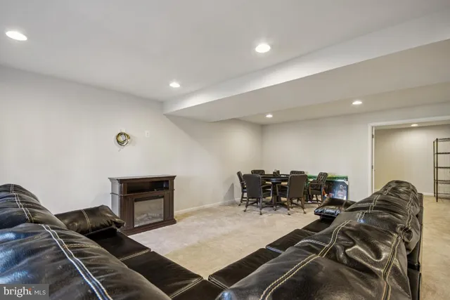 $580,000 | 5821 Spruce Valley Drive, Fredericksburg, VA 22407