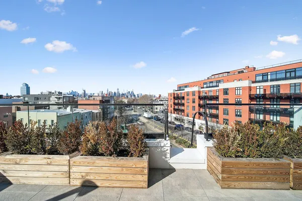 $920,000 | 12 Broome Street, Unit 3B | Greenpoint