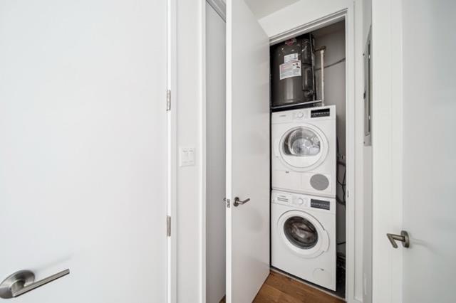 12 Broome Street, Unit 3B Brooklyn, NY 11222 - Photo 10 of 14 a utility room with dryer and washer