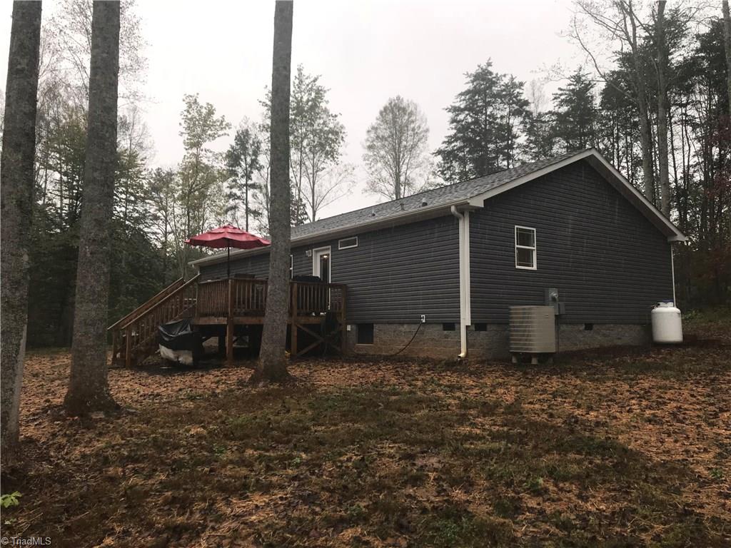 814 Parker Road Mount Airy, NC 27030 - Photo 3 of 20 Gallery Image 3
