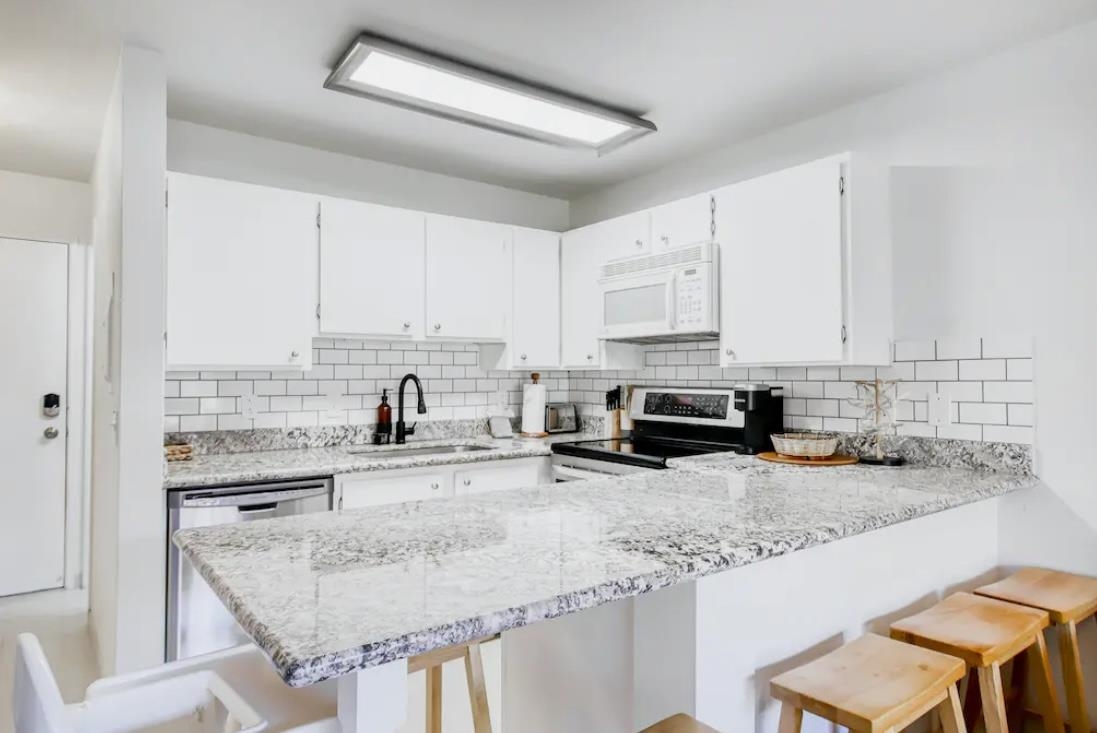 3740 Lower Honoapiilani Road, Unit B103 Lahaina, HI 96761 - Photo 2 of 15