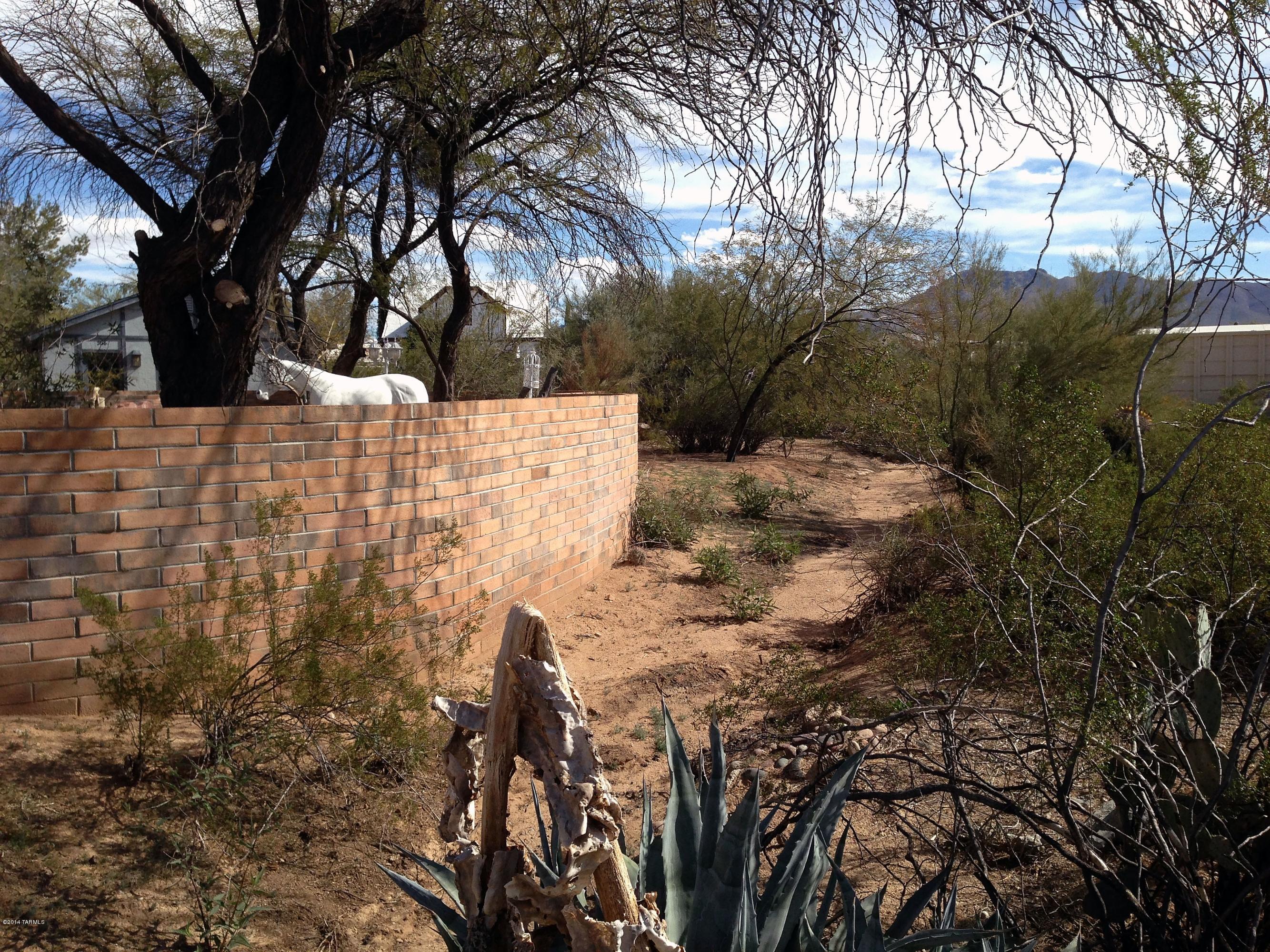 11121 West Picture Rocks Road Tucson, AZ 85743 - Photo 3 of 15 Gallery Image 3
