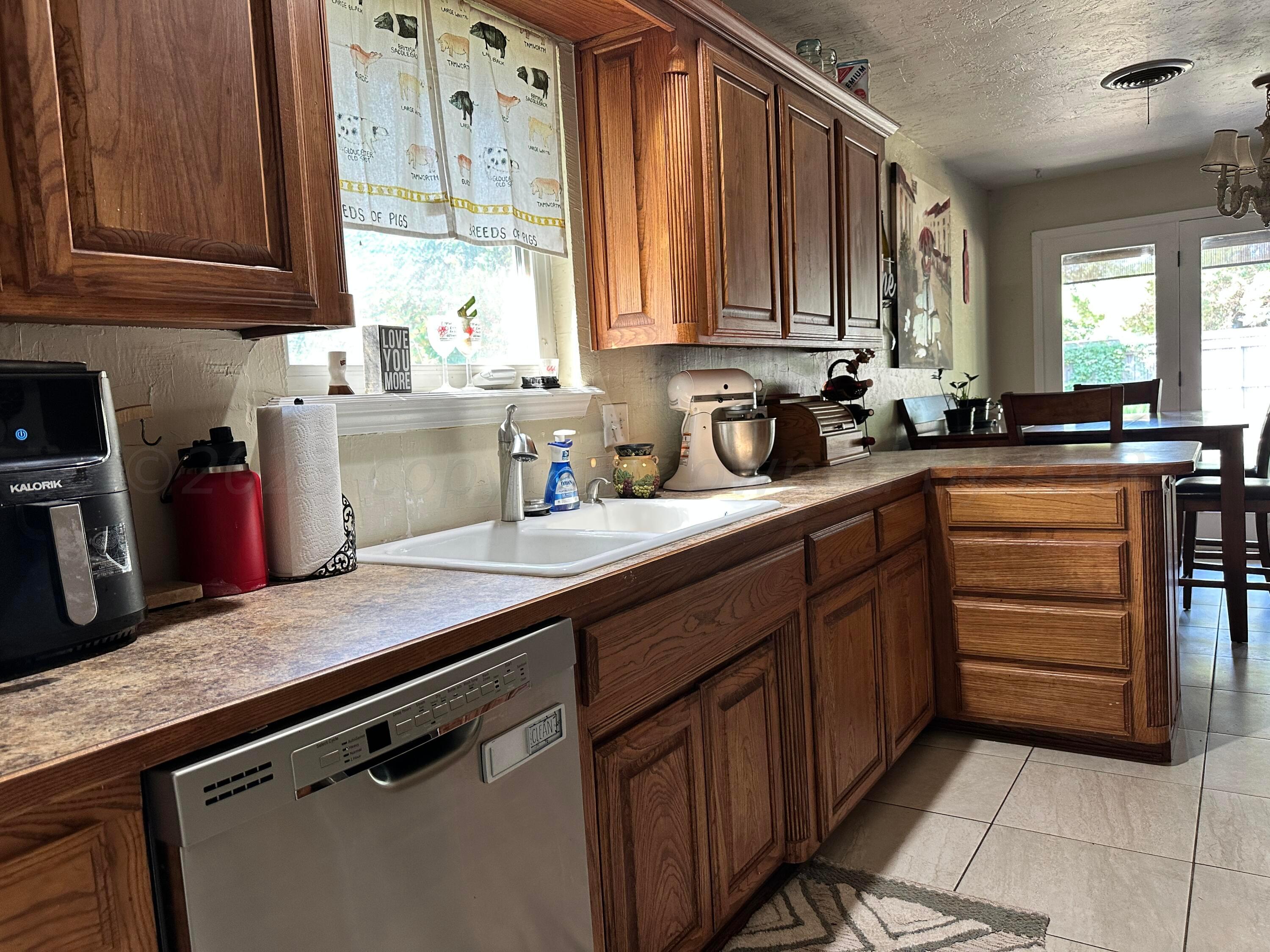 6610 Drexel Road Amarillo, TX 79109 - Photo 11 of 21 IMG_0589