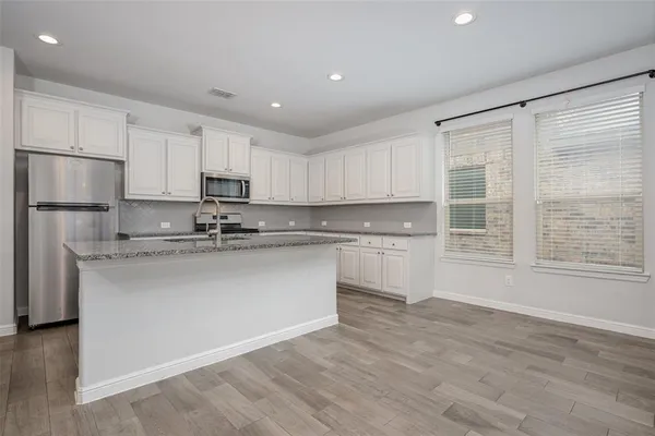 $2,600 | 15933 Bronte Lane, Fort Worth, TX 76247