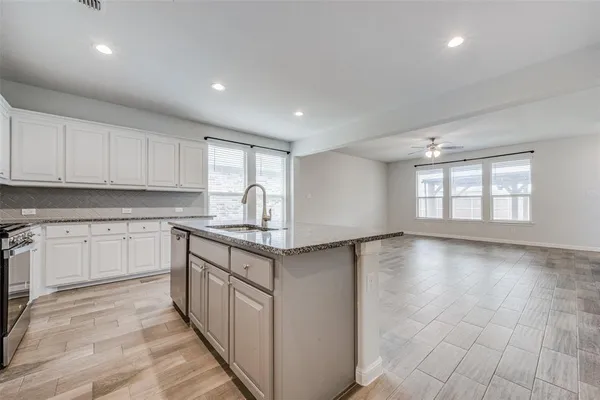 $2,600 | 15933 Bronte Lane, Fort Worth, TX 76247