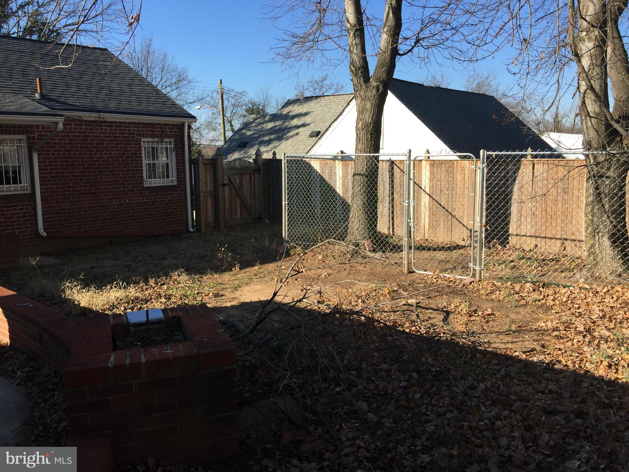 6920 Barton Road Hyattsville, MD 20784 - Photo 25 of 30 Exterior (Rear)