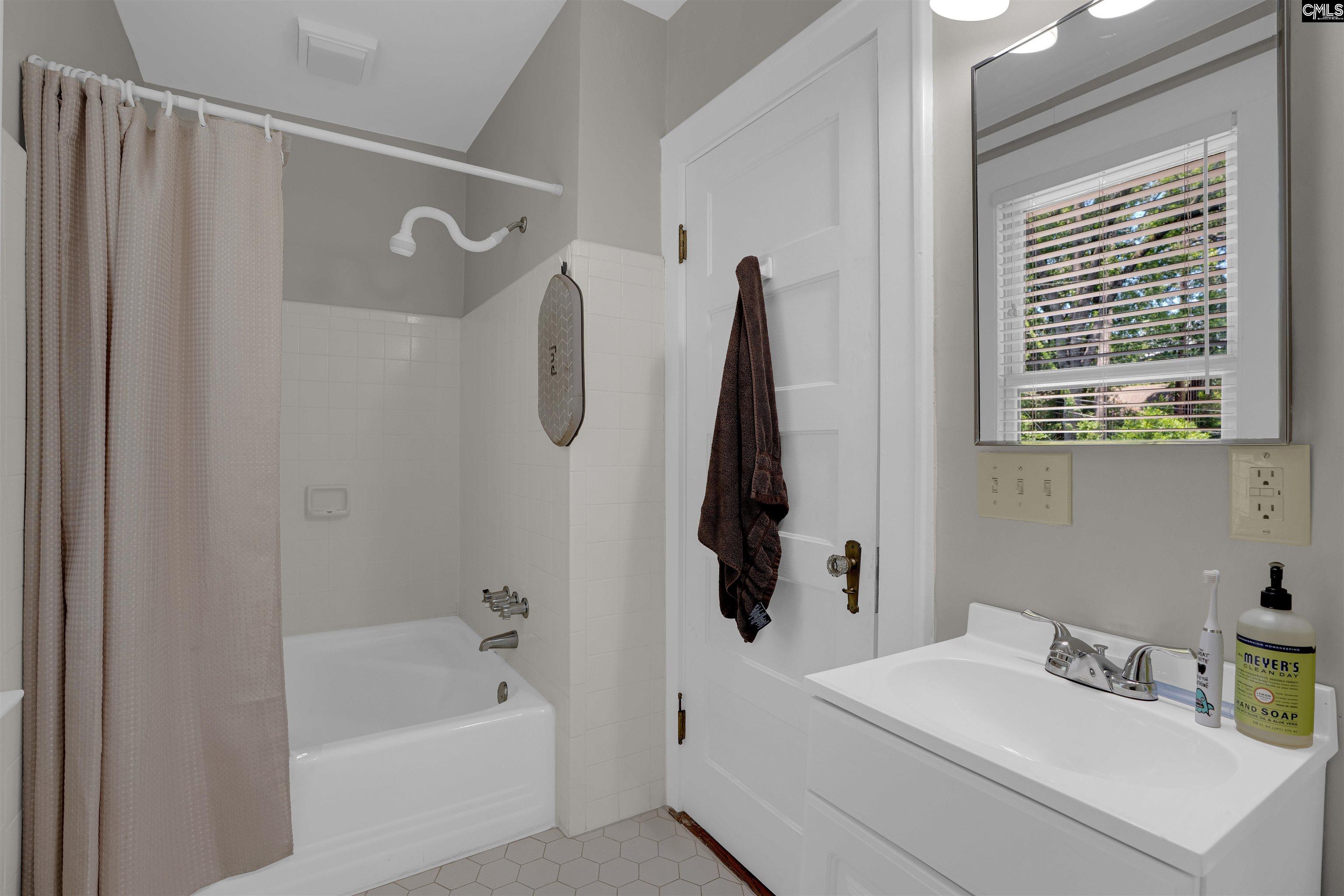 2415 Heyward Street Columbia, SC 29205 - Photo 12 of 25