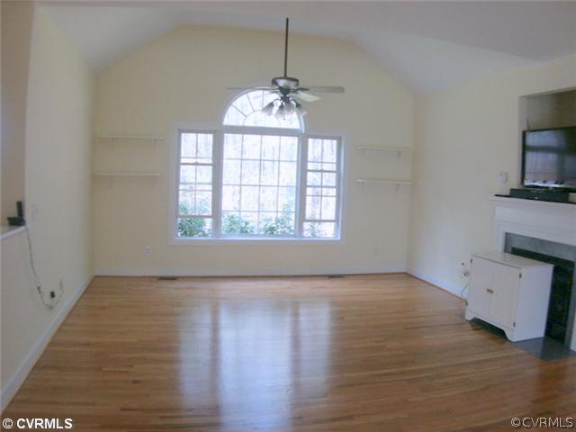 4235 Riddles Bridge Road Goochland, VA 23063 - Photo 12 of 20 Living Room