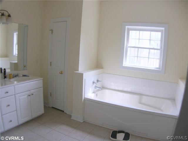 4235 Riddles Bridge Road Goochland, VA 23063 - Photo 15 of 20 Master Bath